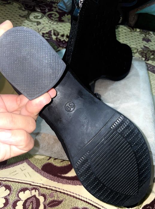 Осенний сапог продам новый