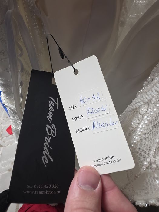 Vând rochie de mireasă nouă