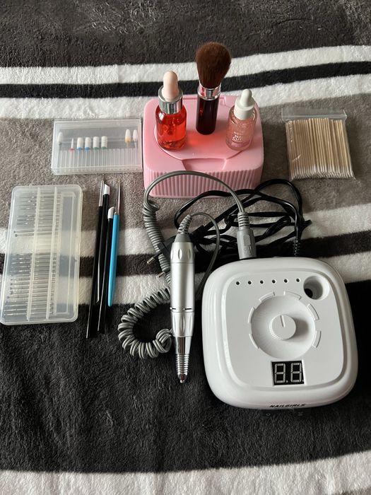Manechiura set complet Nailgirls aparat electric T17