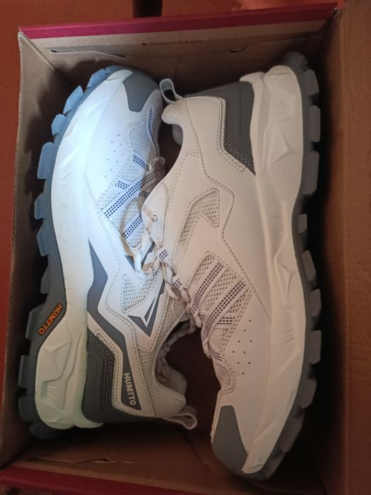 Кроссовки 44 р. Новые