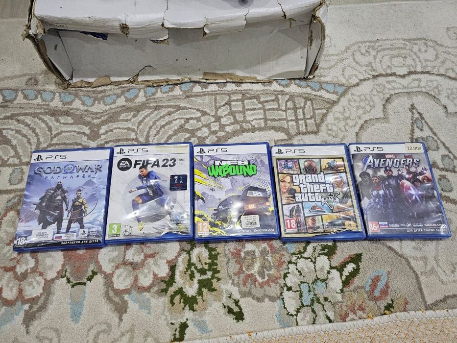 Продам ps5 slim в хорошем состоянии