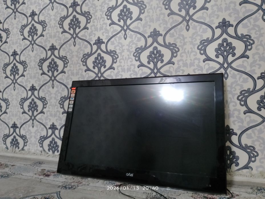 Televizor sotiladi 43  ishlidi