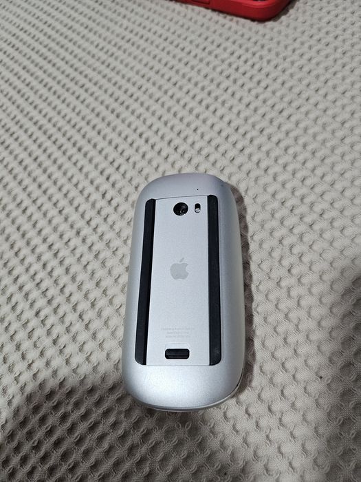 Продам оригинальную мышь Apple