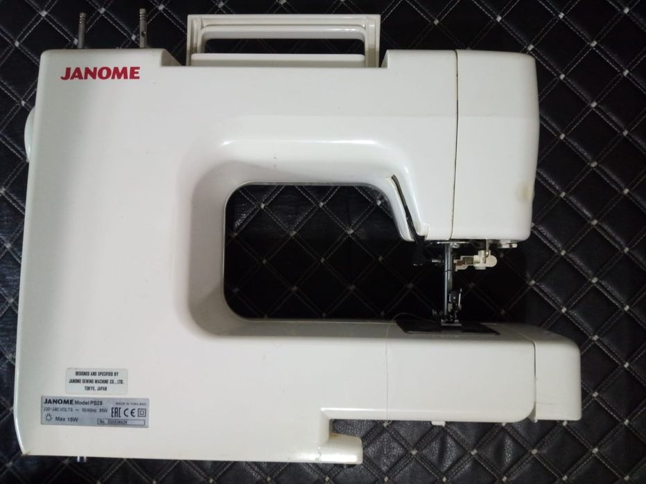Швейная машина Janome