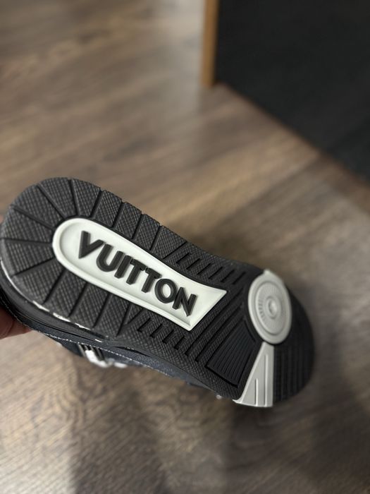 Adidasi LV Trainer 43