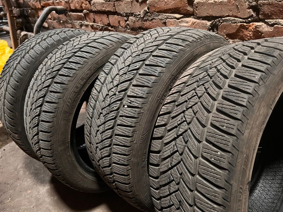4бр 225/45/17 XL, ЗИМНИ КАТО НОВИ!!!малко карани на два сезона!!!
