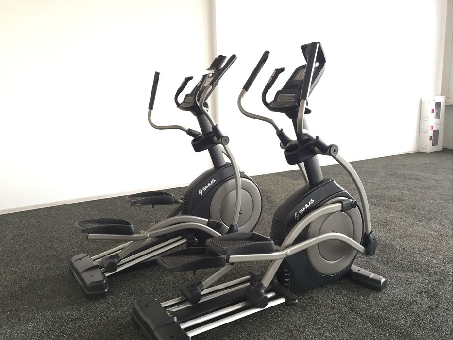 Профессиональный эллиптический тренажер