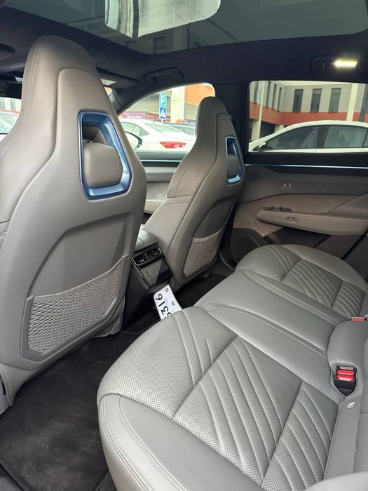 Zeekr 001 you full 2024/2025