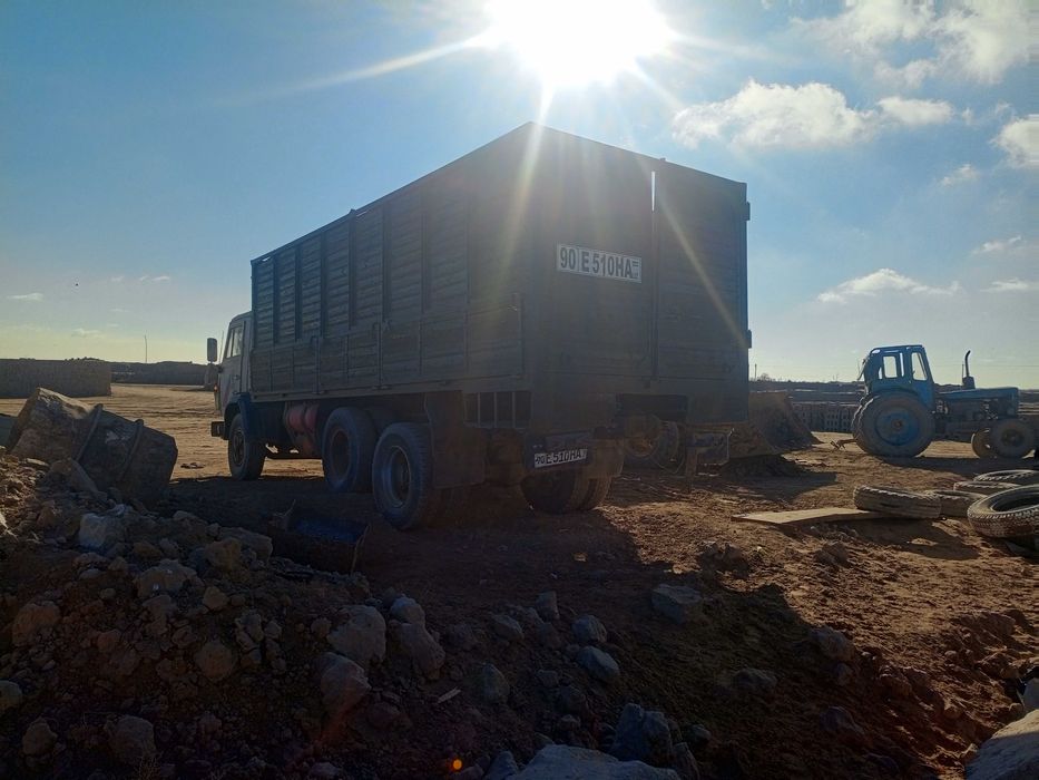 КАМАЗ сотилади прицеп билан срочно 1997