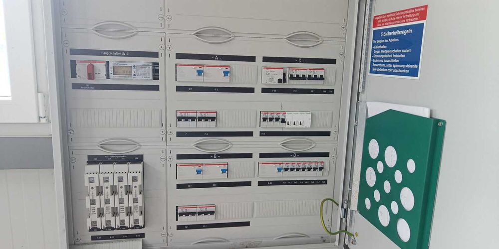 Дава се под наем Промишлена сграда в Казанлък - 720 кв.м за 1785 € - Снимка #5