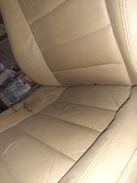 Продам сиденья  на туарег 3.2.