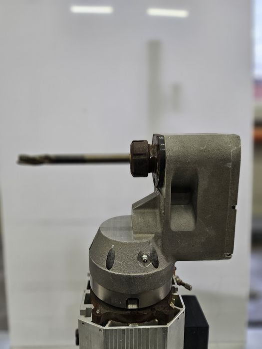 H.S.D. италиански мотори 90° за цнц фреза