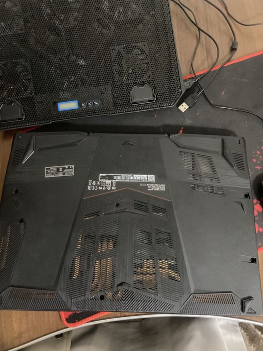 Vand laptop MSI Bravo 15 A4DDR Gaming – Ryzen 7 / RX 5500M / 16GB RAM / 144Hz