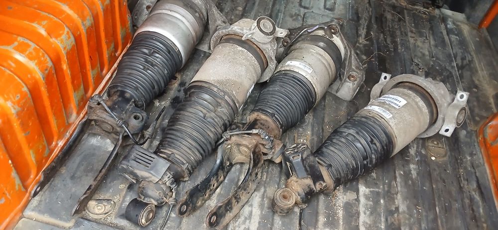 Въздушно окачване Audi Q7/VW touareg