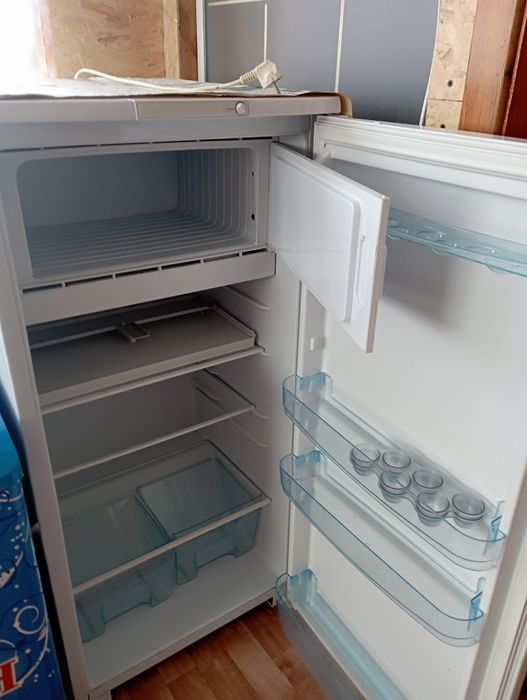 Продам  холодильни "Бирюса",