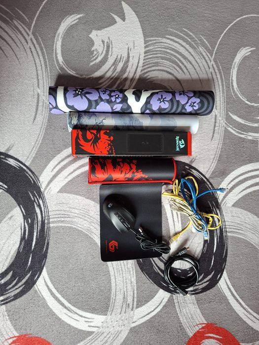 Mouse Redragon Predator M612+ Pachet 5x mouse pad