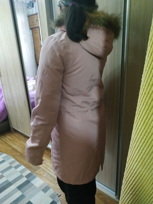 Куртка для девочки теплая отличное состояние цена 150 только наличные