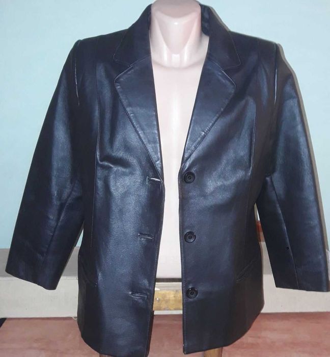 Продается   женская  одежда.