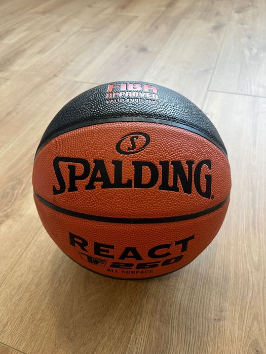 Баскетболна топка Spalding React TF250 размер 7
