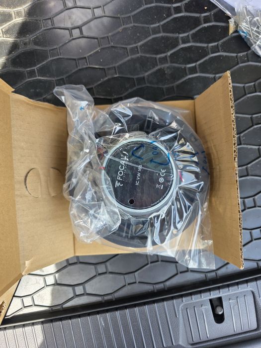 Тонколони  Focal IC VW 165