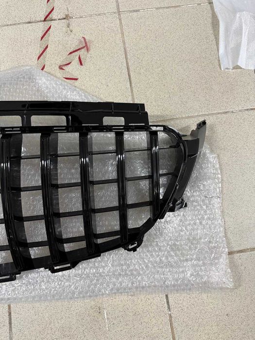 Grila centrala Mercedes W213 S213 A238 C238 E-Class compatibila cu Mercedes (16-19) GT Design