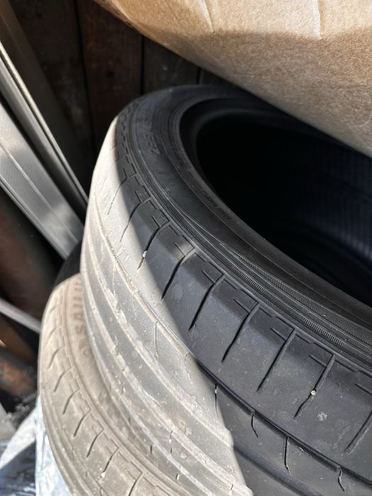 Продам шины 235/45ZR17