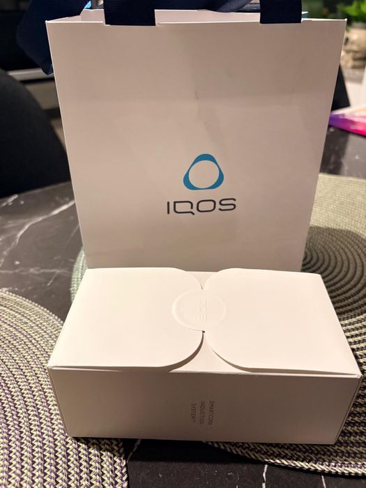 Iqos iluma - 2 bucati sigilate