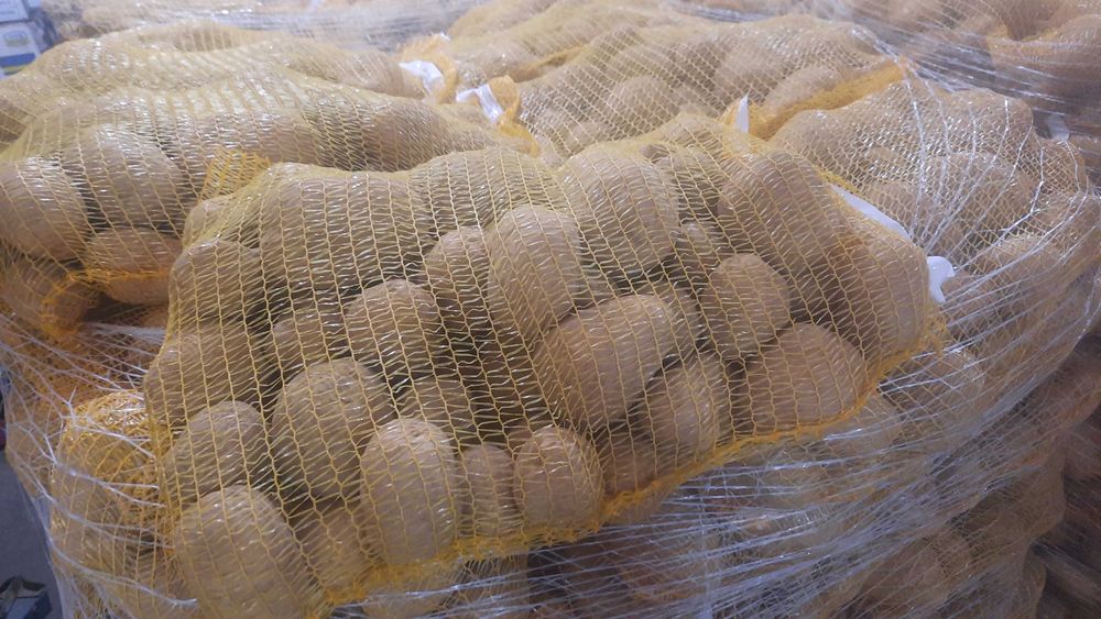 Vand Cartofi calibru 55+la sac 10kg si 25 kg