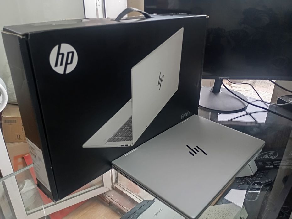 HP ENVY 360 core i5 120u