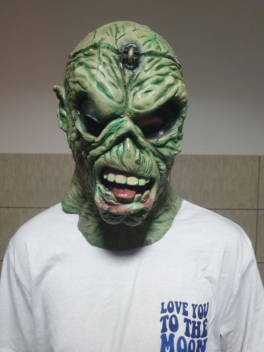 Vand-Măștii pentru Anul Nou!!!