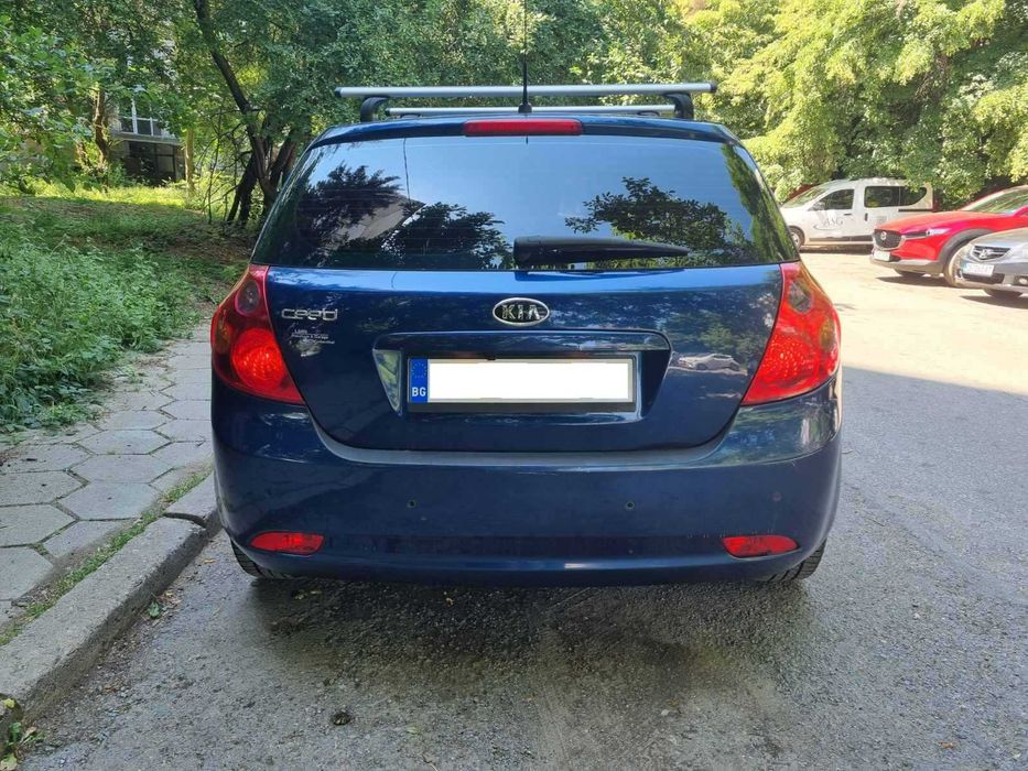 Продавам Kia Ceed, първа регистрация 02.2009 г., автоматична скоростна кутия 131 000km