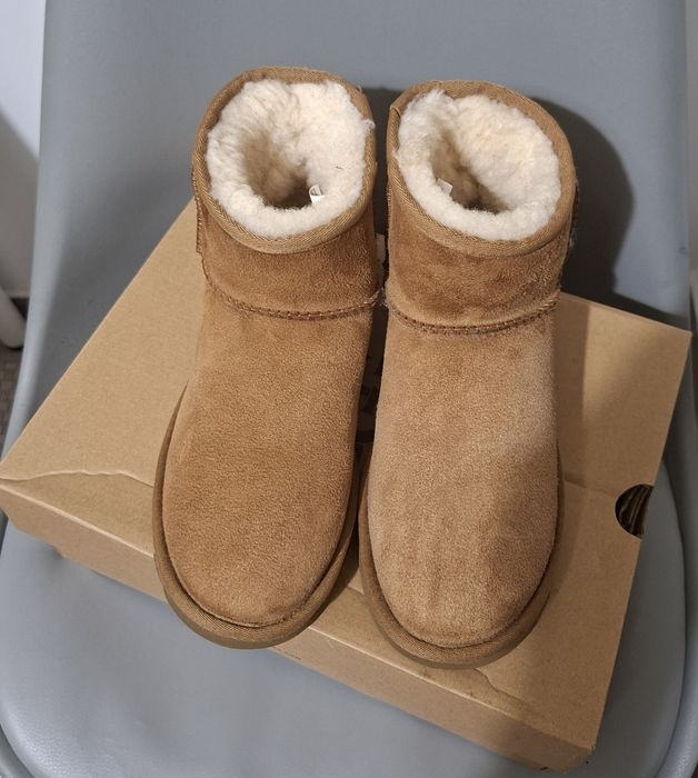 UGG W classic MINI 2, marimea 37, originale