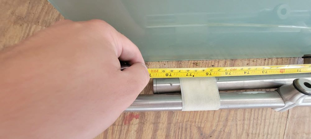 Usi glisante din sticlă securizată 8mm, sablata cu model plus accesori