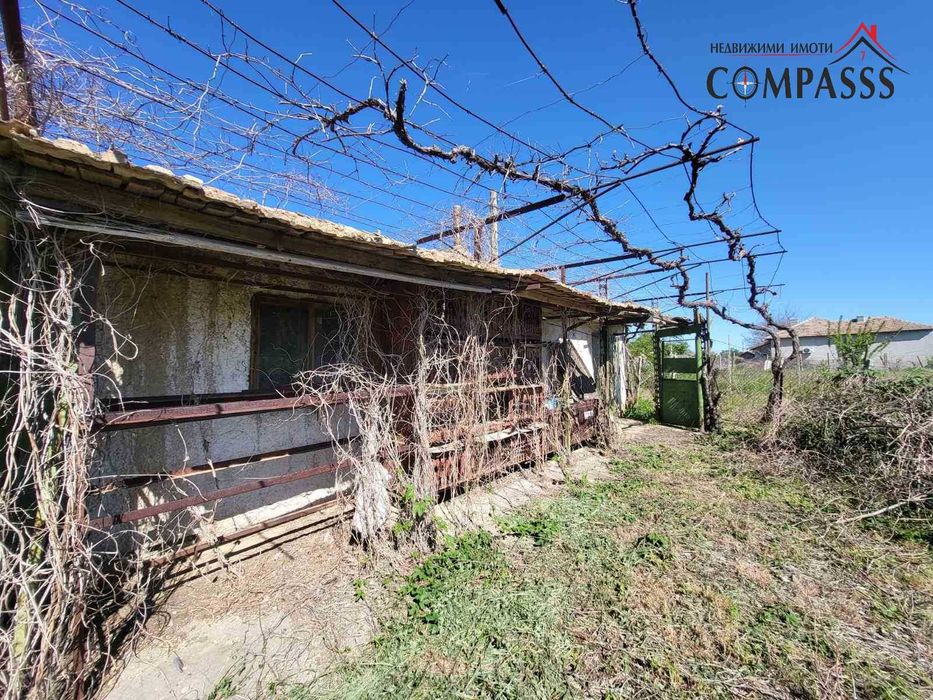 Продава се Къща в с. Ловчанци, Област Добрич - 450 кв.м за 34 €/кв.м - Снимка #5