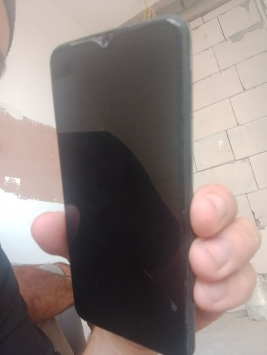 Samsung A10 ishlashi zor
