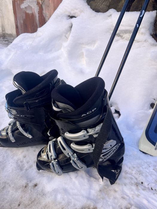 Продавам Ски комплект.