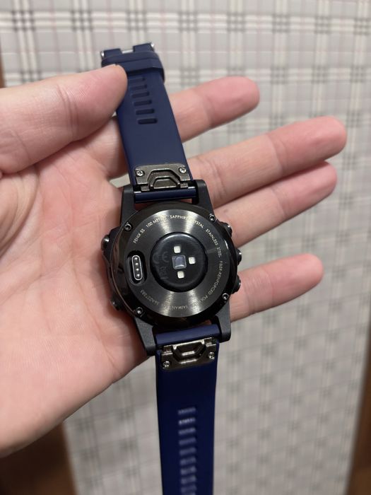 Продам Garmin Fenix 5 S