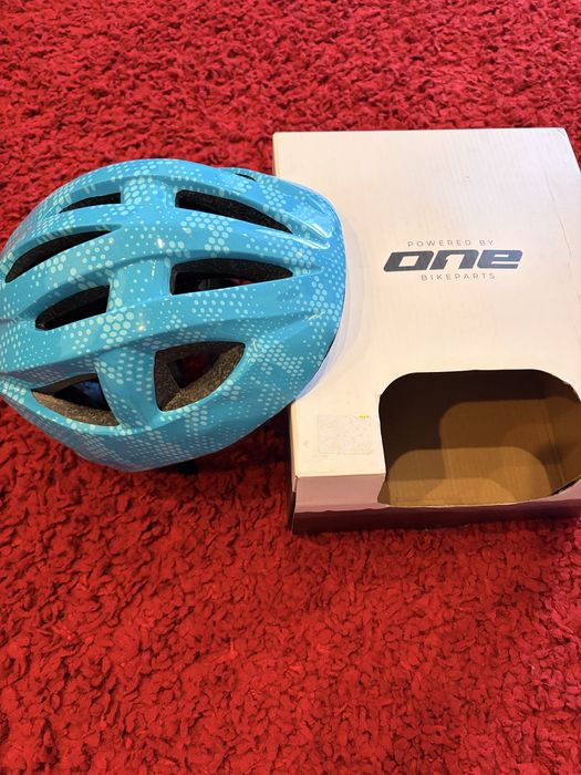 Vând Cască de Bicicletă „Powered by ONE BikeParts” – Nouă în Cutie!
