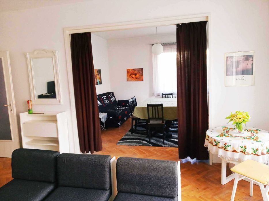 Отдавам под наем тристаен апартамент - съквартиранство