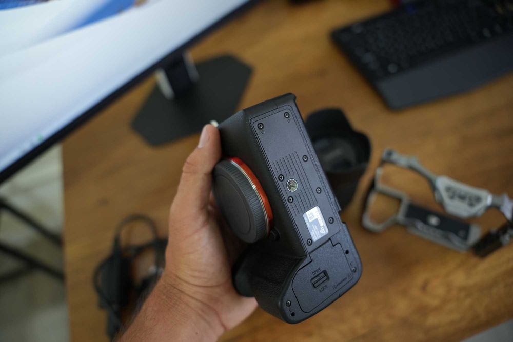 sony A7 4 kamera sotiladi , yangidek