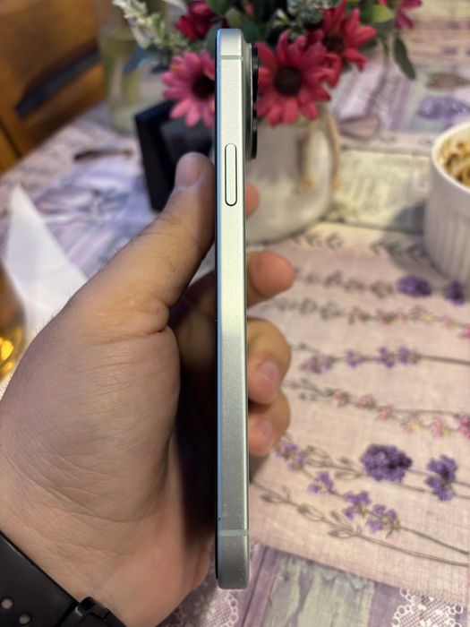 Iphone 15 plus green