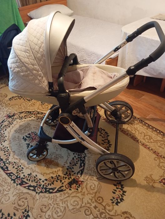 Продается Коляска детская