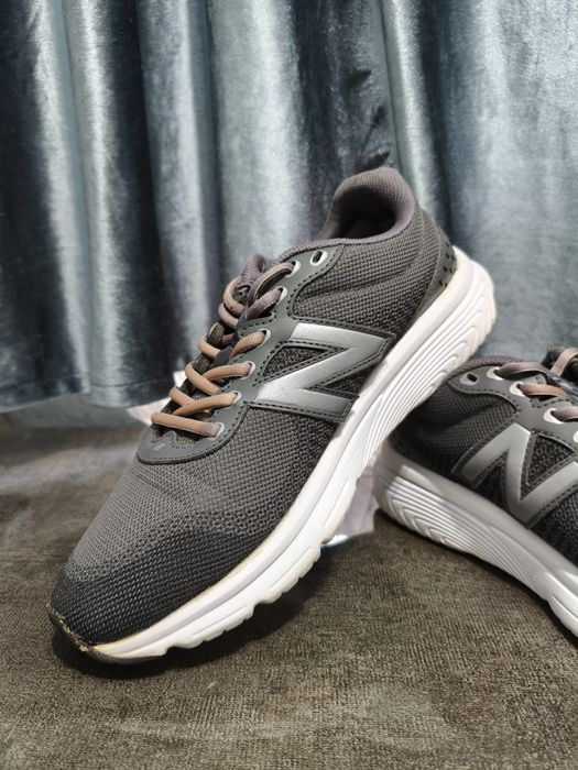 Оригинальные кроссовки New Balance 411