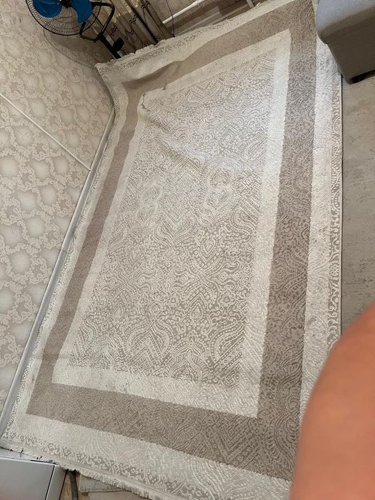 Овальный шерстяной