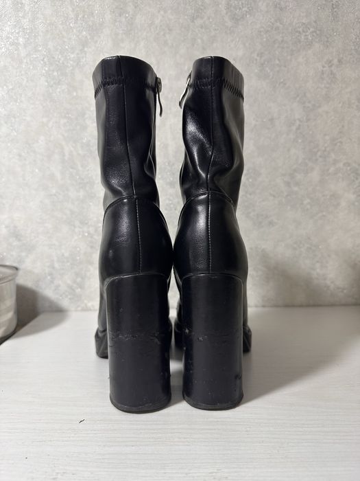 Женские ботинки