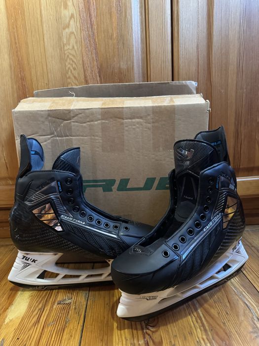 Продам коньки True custom