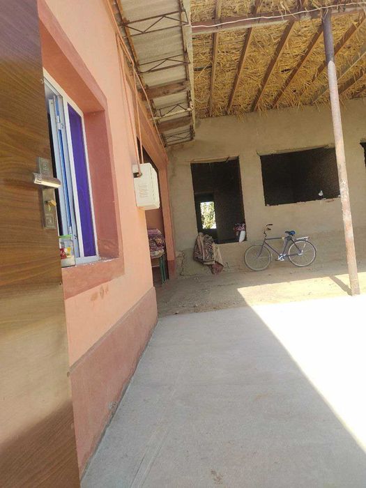 Termiz tumai Yangi yer MFYda joylashgan dala hovli sotiladi