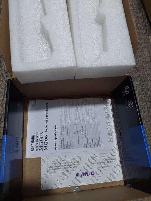 Продам микшер YAMAHA AG06