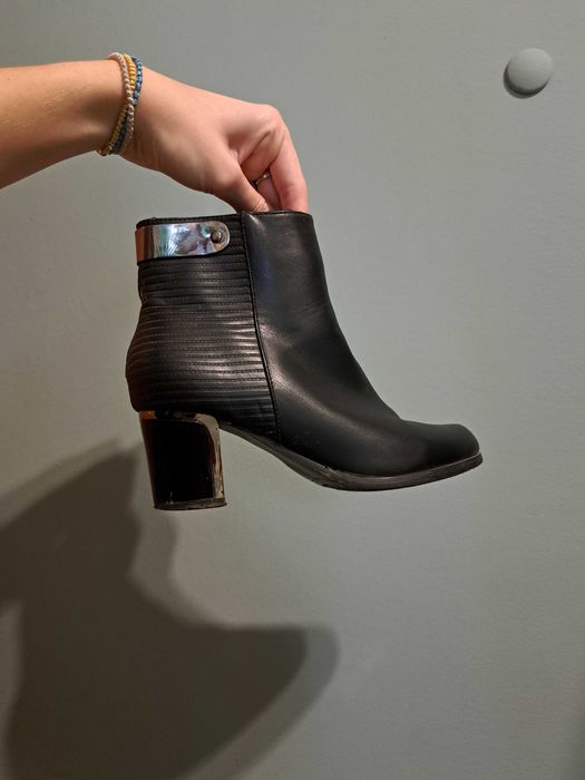 Продавам женски обувки