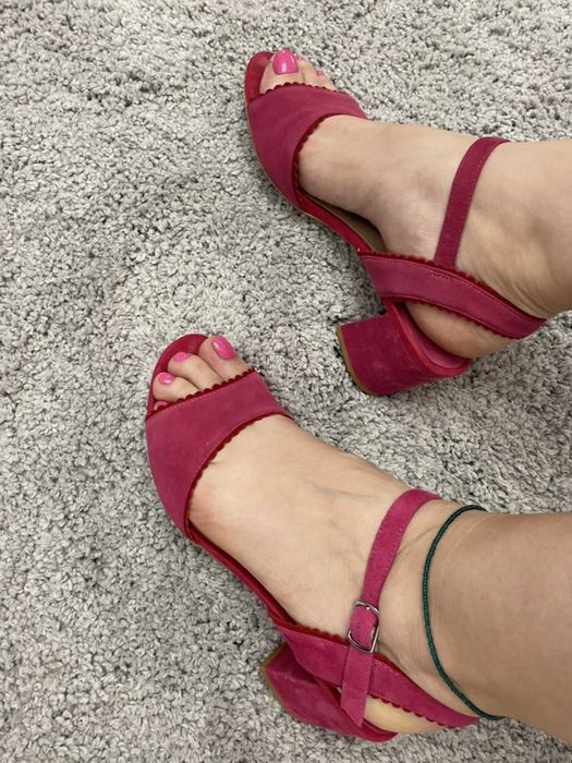 Sandale piele intoarsa ciclam